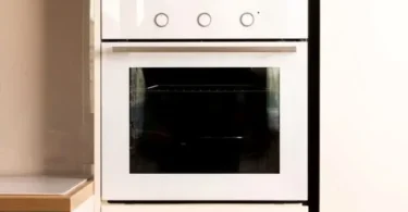How to Clean the Glass on Your Oven Door
