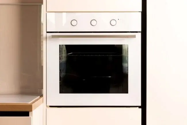 How to Clean the Glass on Your Oven Door